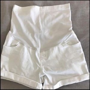 Liz Lange maternity shorts